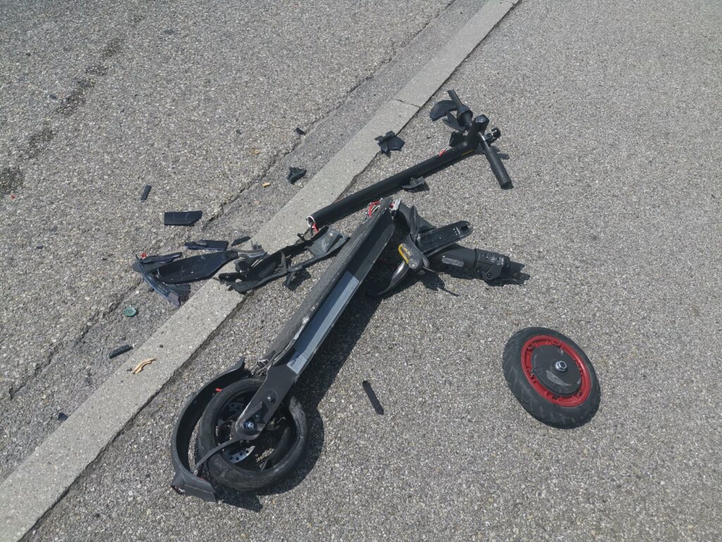 trottinette électrique endommagée après accident Strasbourg dommages matériels