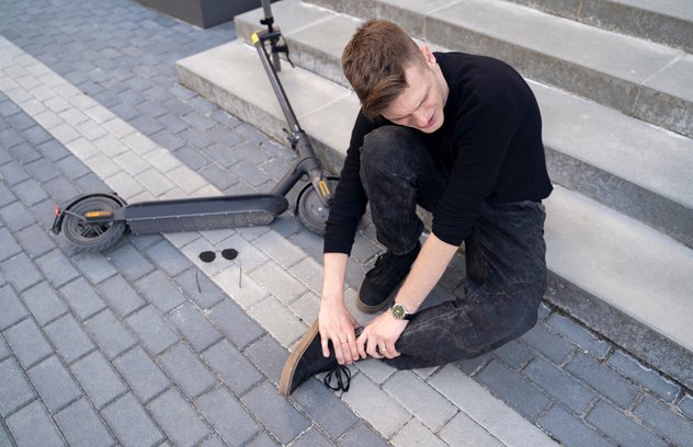 chute après accident trottinette électrique Strasbourg conducteur blessé